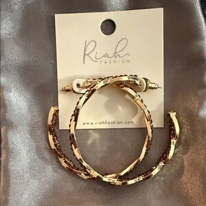 Riah Fashion Gold Hoop Earrings